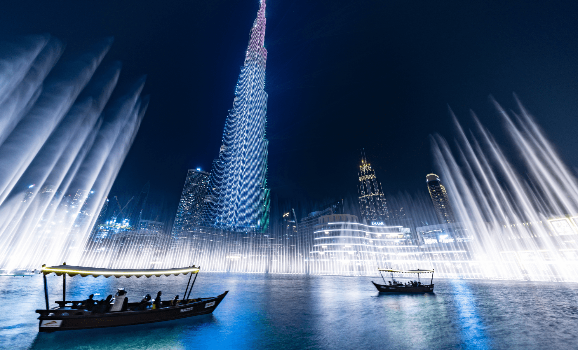 Dubai Fountain Guide showing spectacular evening performance