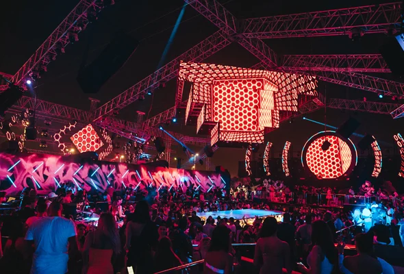 best clubs in Dubai VIP dance floor lights