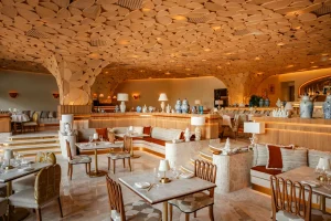 new brunch experiences Dubai themed decor