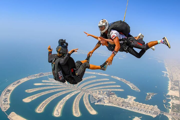 adventure activities Dubai skydiving Palm Jumeirah