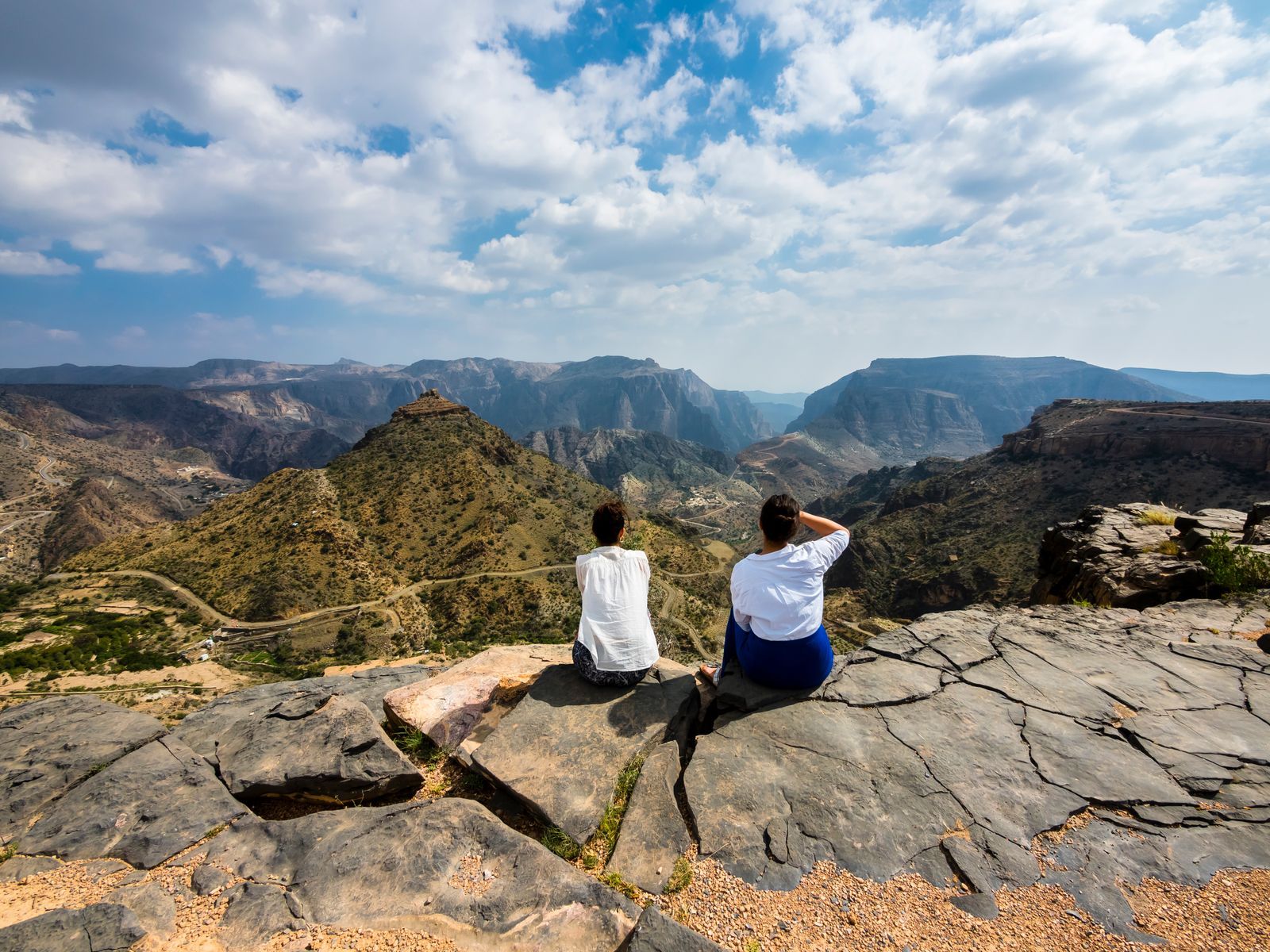 Hiking spots near Dubai in the Hajar Mountains