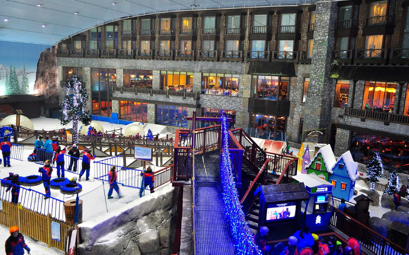 Aspen Chalet at Kempinski Mall of the Emirates overlooking Ski Dubai slopes