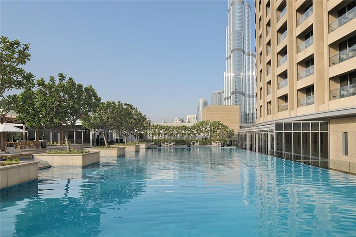 Infinity pool at Kempinski Mall of the Emirates hotel Dubai