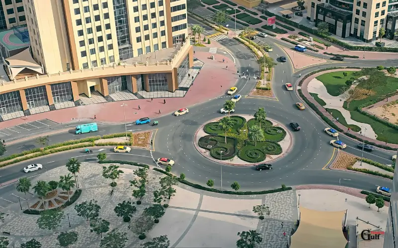 Satwa Roundabout Dubai street view