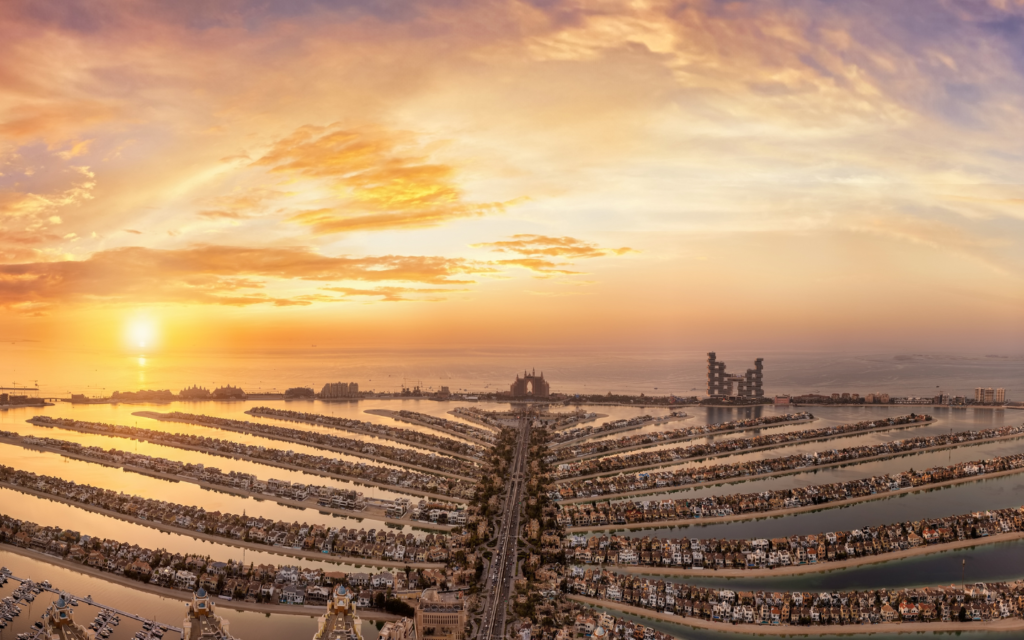 sunset spots in Palm Jumeirah skyline view