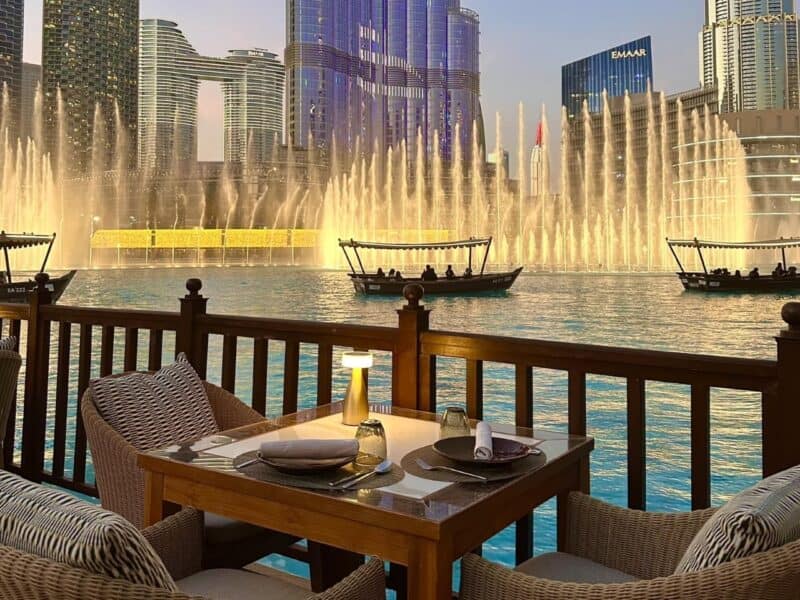 Romantic outdoor cafe seating in Dubai for couples