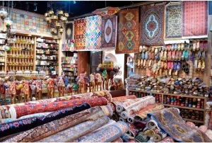 traditional gifts for souvenir shopping in Dubai